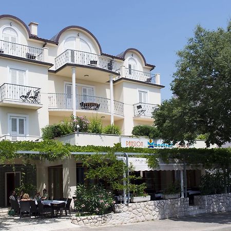 Hotel Pansion Maestral Novi Vinodolski Exterior foto